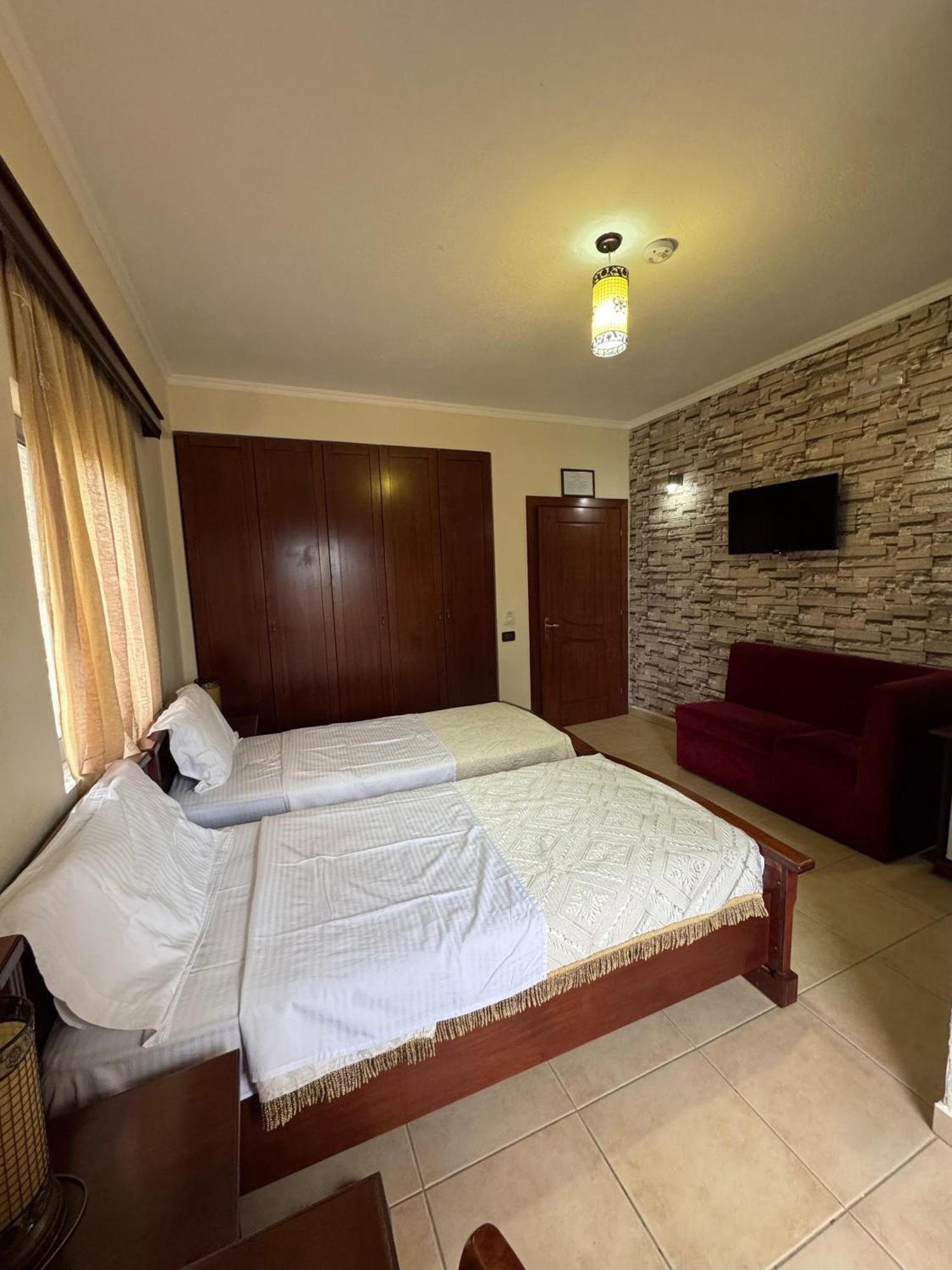 Hotel Restorant Leza Lin Luaran gambar