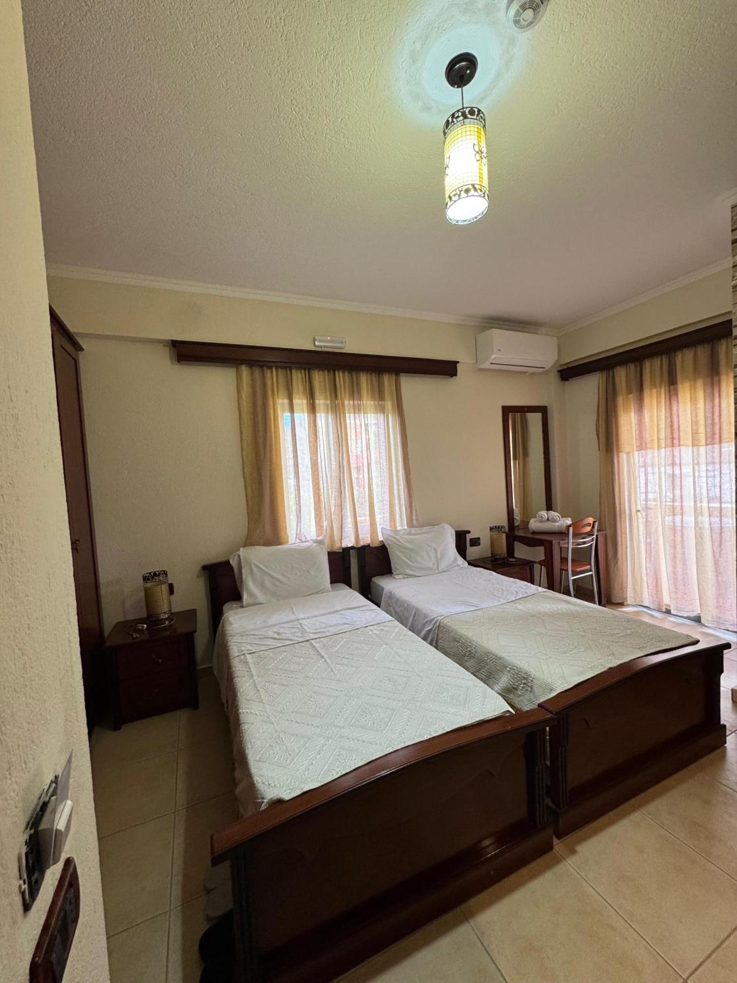 Hotel Restorant Leza Lin Luaran gambar